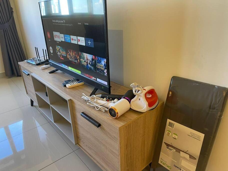 Meridin Medini By Wp Homestay Нусаяя Екстер'єр фото