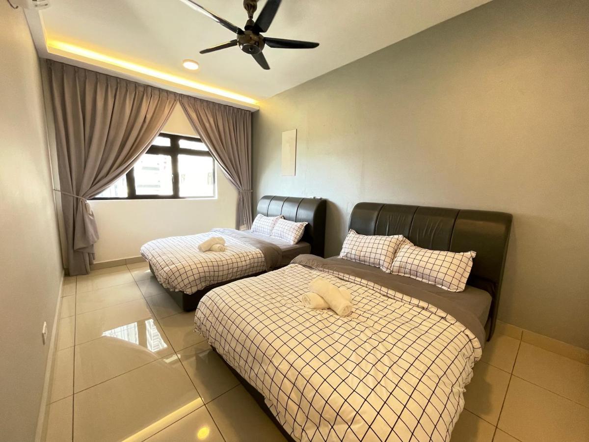 Meridin Medini By Wp Homestay Нусаяя Екстер'єр фото