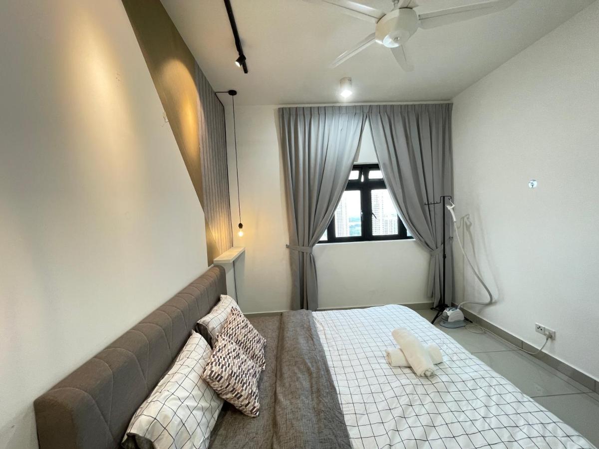 Meridin Medini By Wp Homestay Нусаяя Екстер'єр фото