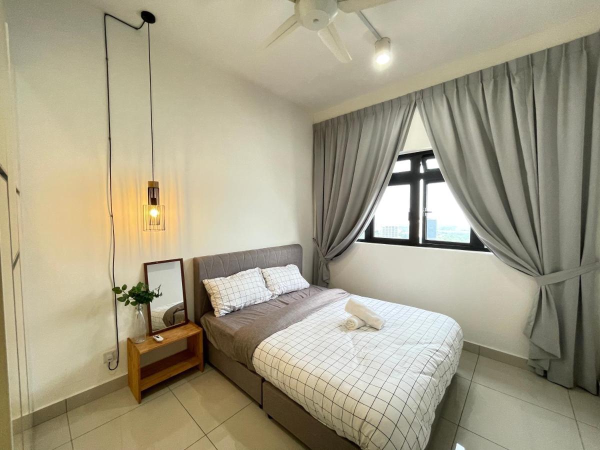 Meridin Medini By Wp Homestay Нусаяя Екстер'єр фото