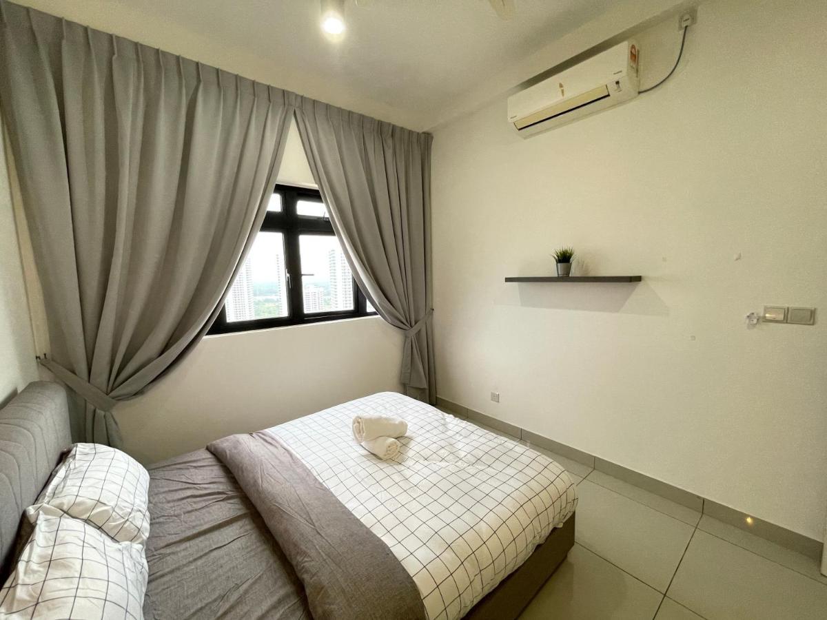 Meridin Medini By Wp Homestay Нусаяя Екстер'єр фото