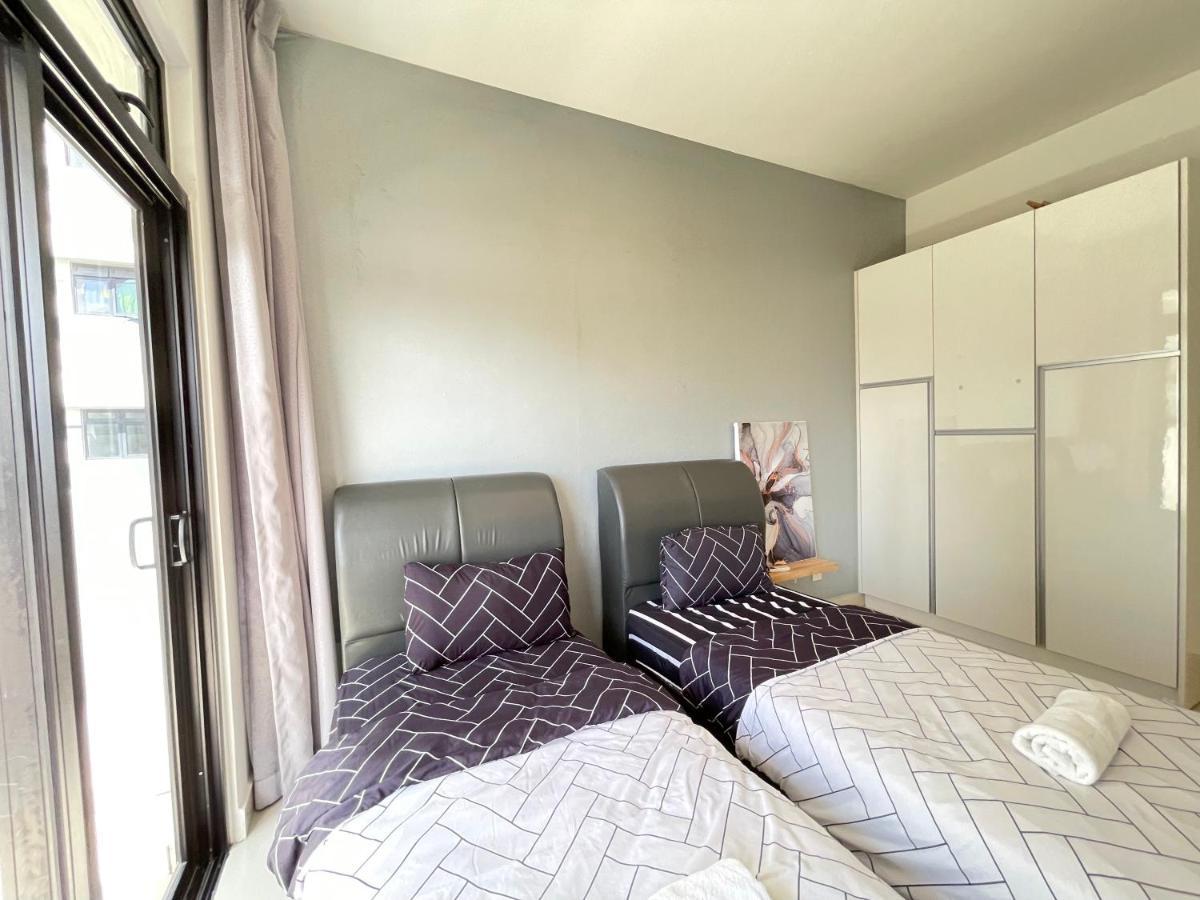 Meridin Medini By Wp Homestay Нусаяя Екстер'єр фото