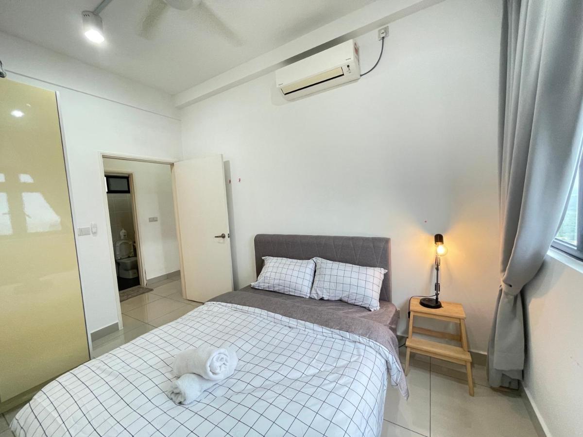 Meridin Medini By Wp Homestay Нусаяя Екстер'єр фото