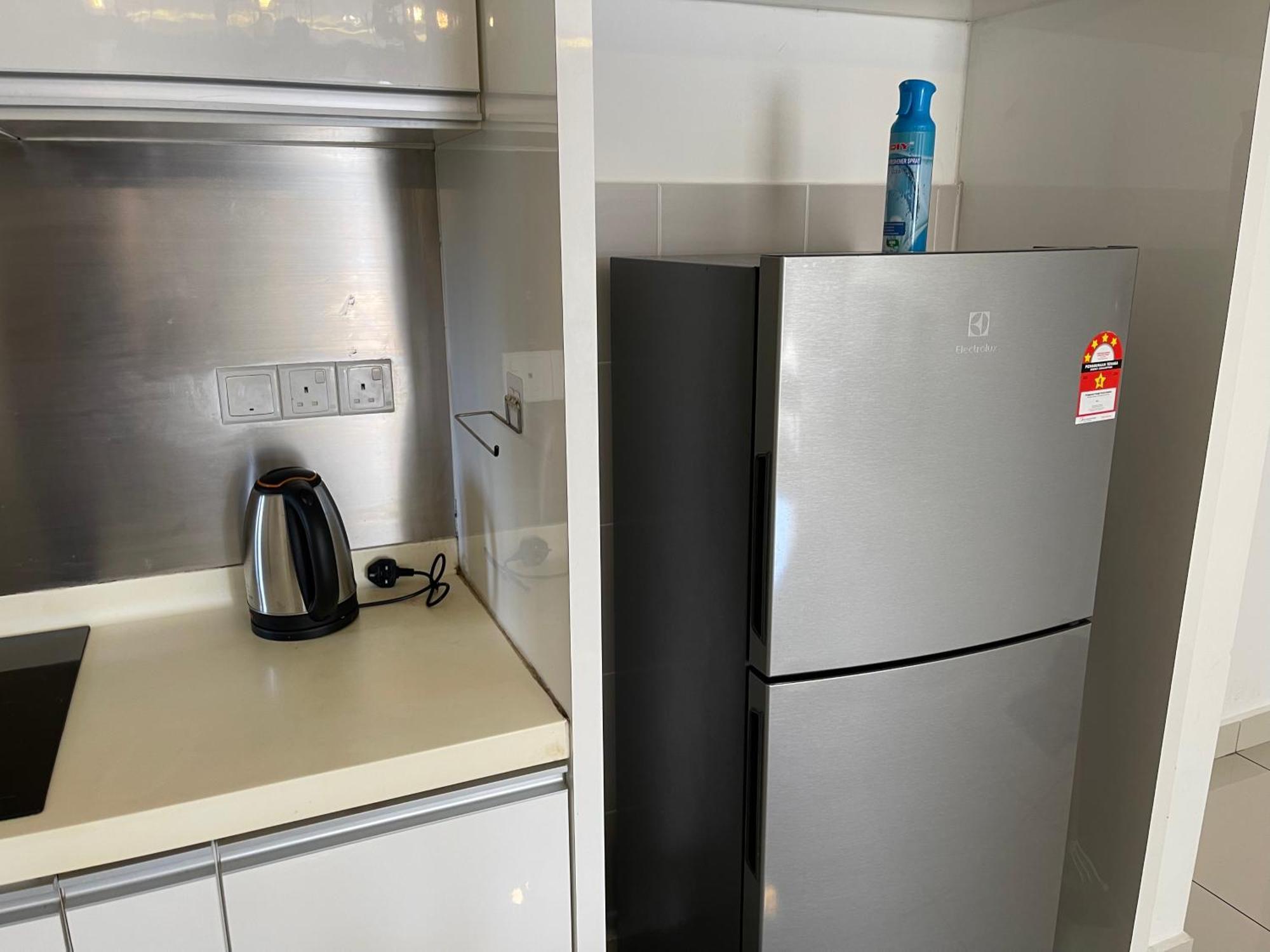 Meridin Medini By Wp Homestay Нусаяя Номер фото